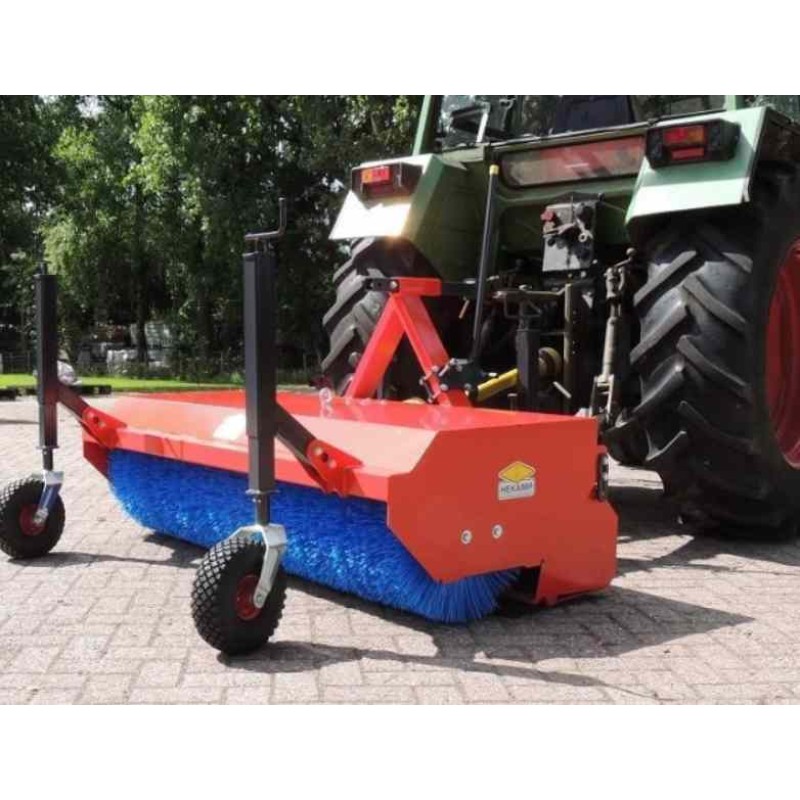 Zametač komunikácií pohon z kardanu traktora HEKAMP VM AFAD 125 prac. šírka 125 cm