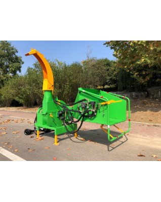 Štiepkovač pre traktor V-72 s hydraulickým posunom do 18 cm