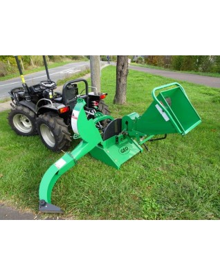 Štiepkovač pre traktor GEO ECO 16H hydraulickým posunom do 15 cm