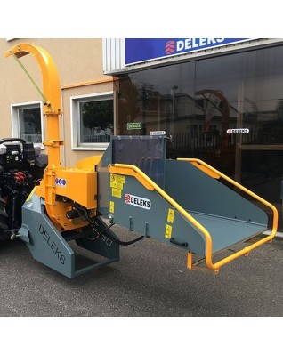 Štiepkovač pre traktor DELEKS DK-2000 s HYDRAULICKÝM POSUNOM